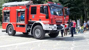 Incendiu la Palatul de Justiţie din Oradea. Ce a declanşat focul