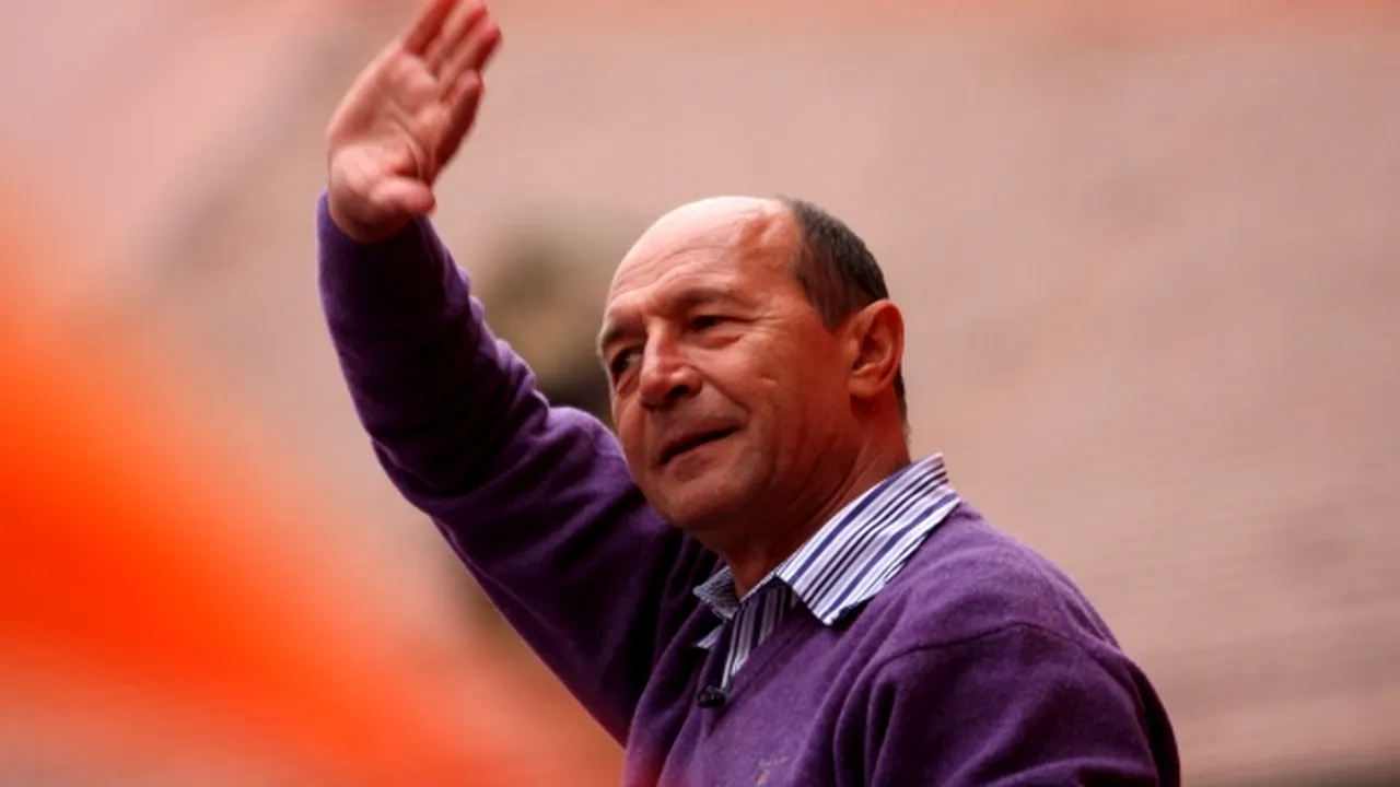 Băsescu: Ar fi mai bine ca în turul doi să intre Antonescu