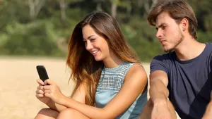 Micile acţiuni pe care unii le consideră la fel de nocive ca înşelatul propriu-zis: 'Micro-înşelatul''