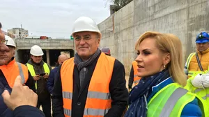 Gabriela Firea a dat asigurări că pasajul auto de la Piaţa Sudului, început în 2014, va fi gata în cinci-şase luni - FOTO/VIDEO