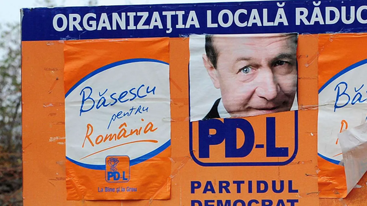 Vaslui: Patru primari PNL au fost excluşi din partid pentru că l-au susţinut pe Băsescu