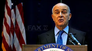 Taubman vorbea într-o notă despre eforturile de a convinge Bucureştiul să opteze pentru F-16