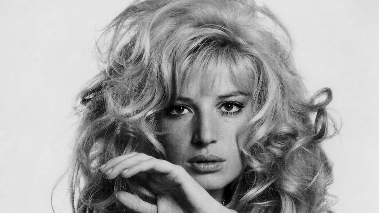 Un ultim omagiu a fost adus uneia dintre reginele cinematografiei din Italia: „Toţi am vrut să fim Monica