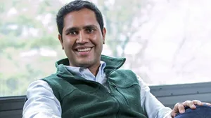 Directorul care a concediat 900 de oameni prin Zoom trebuie să plece din companie: „Ţi se întoarce stomacul pe dos!”