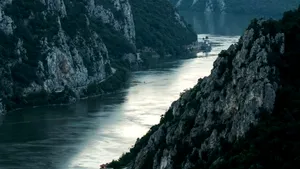 Cazanele Dunării – locul unde fluviul își spune legenda