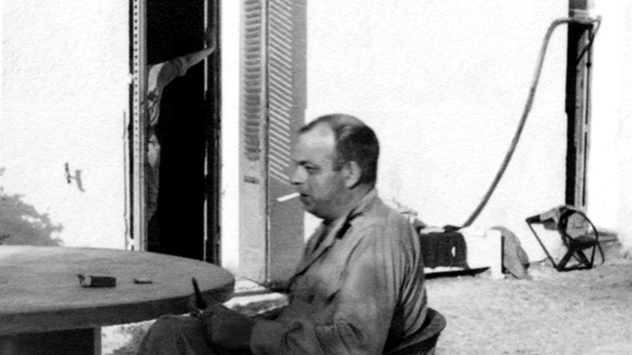 Fotografii cu Antoine de Saint-Exupéry, în ultimele sale ore de viaţă, descoperite în Franţa