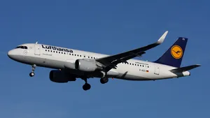 SUA interceptează trei drone Houthi lansate din Yemen. Lufthansa suspendă zborurile către şi dinspre Teheran


