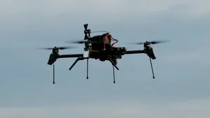 Ucraina prezintă drona-bombardier „Linza 3.0”, cu navigație optică și rază de 15 km