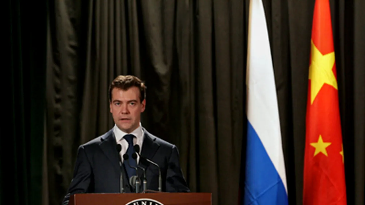 Medvedev afirmă că lumea trebuie să accepte alianţa dintre Rusia şi China