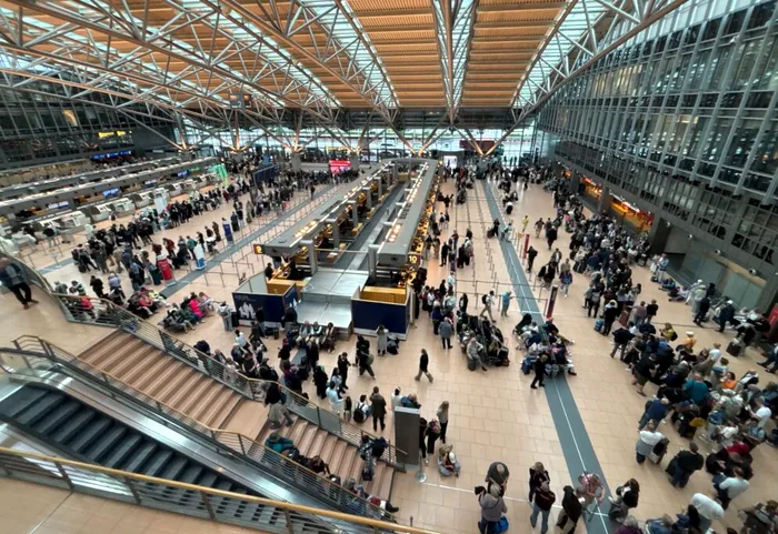 TURISM „Am ajuns într-un punct critic. Solicităm intervenție imediată”. Problema care blochează aeroporturile europene în plin sezon de vacanțe
