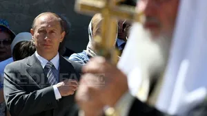 Putin mulţumeşte Bisericii Ruse pentru sprijinul „generos”

