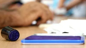 Numărul secţiilor de vot pentru românii din Spania şi Italia va fi triplat