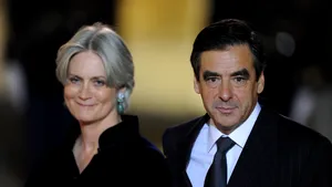 Ancheta în cazul politicianului francez Francois Fillon: Soţia sa a fost inculpată pentru complicitate