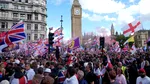 Starmer apără dreptul la protest pașnic, dar condamnă violențele asupra polițiștilor la marșul anti-imigrație din Londra