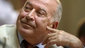 Voiculescu, trimis în judecată în dosarul privatizării ICA