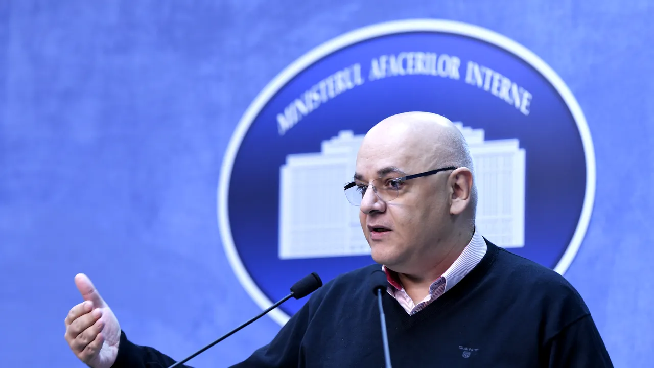Arafat vrea mai mulţi români vaccinaţi. Impactul campaniei de imunizare este afectat de noile tulpini