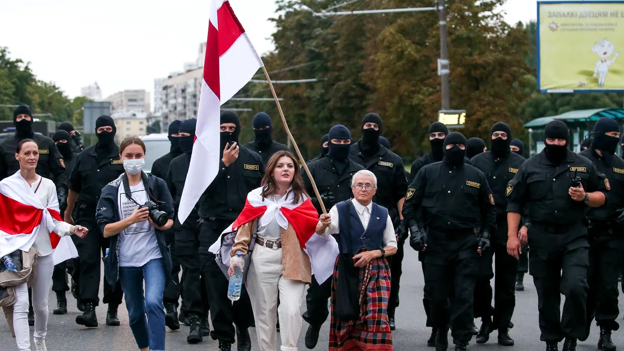 Nina, eroina. Străbunica din Belarus care îl sfidează pe preşedintele Alexander Lukashenko