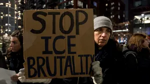 Minnesota va da în judecată guvernul federal. Acțiunea, după ce o femeie a fost împușcată mortal de un agent ICE în Minneapolis