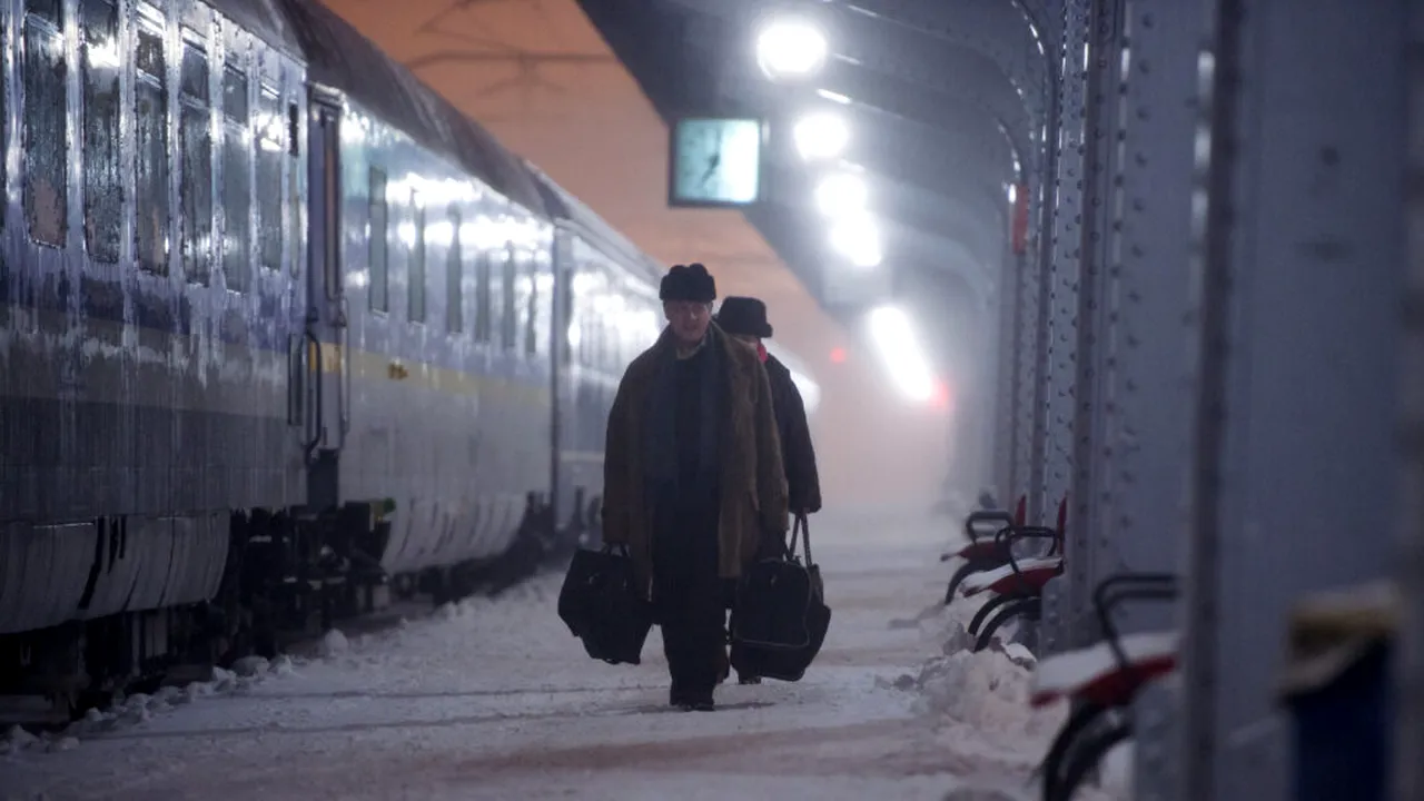 CFR Călători: Circulația se desfășoară în condiții normale de iarnă. Nu sunt linii feroviare închise