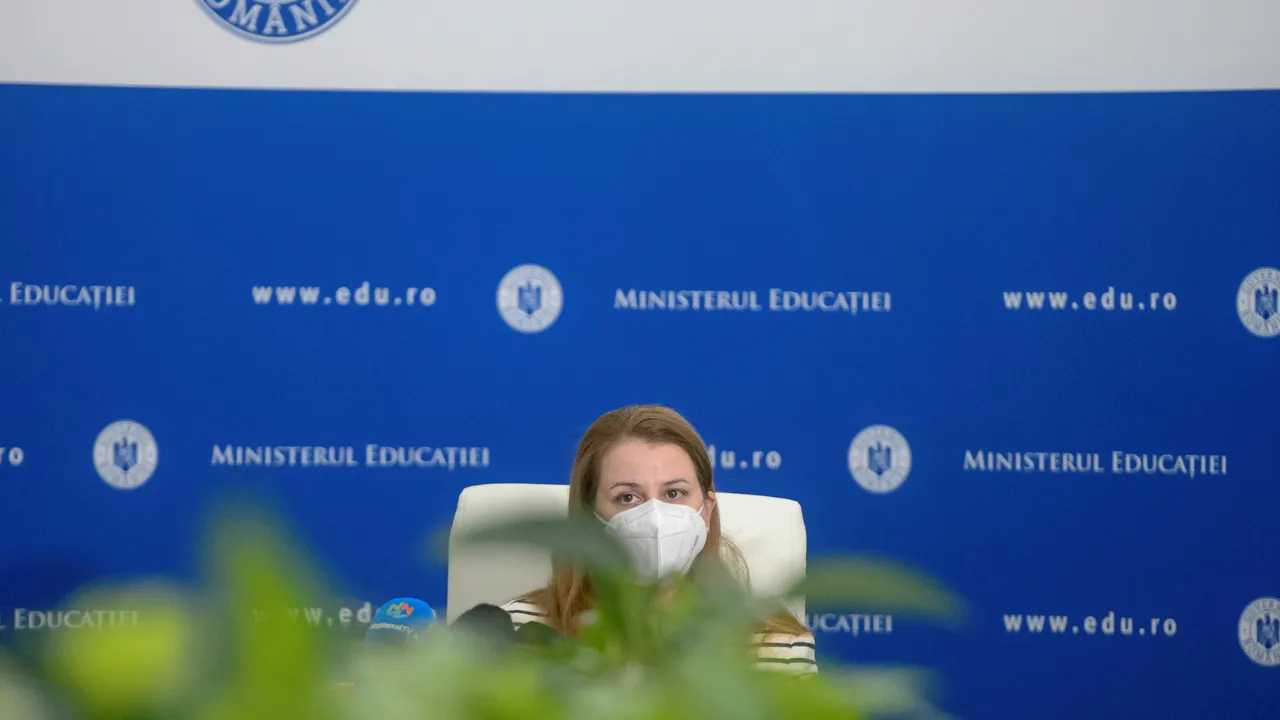 COMENTARIU Sorin Avram: Protocolul pe care Ministerul Educaţiei încă nu l-a semnat: cel cu Ministerul Educaţiei  
