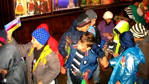 Jucării gratuite la Festivalul Internaţional de Teatru pentru Copii „100,1.000,1.000.000 de poveşti”
