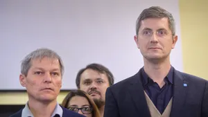 Proiect politic în interiorul USR PLUS. Cine este noul rival al lui Barna şi Cioloş la şefia partidului