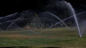 Cea mai gravă secetă din ultimii 40 de ani în California. Locuitorii care irosesc apa vor fi amendaţi - FOTO