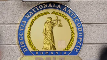 Exclusiv Interceptări DNA în dosarul apropiatului lui Gruia Stoica care insista să preia cu 500.000 de euro o clădire din București: „Am ok-ul să mă întâlnesc cu Coldea/ Mă omoară ăsta al meu. Îmi dai gloanțe?/ Da, boss, da` ți-am desenat… Sunteți niște retarzi”. 5 tranșe de 100.000 de euro urmau să fie date, mai puțin de sărbători