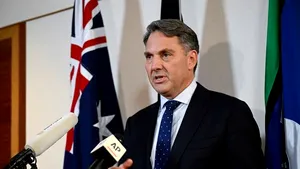 Ministrul australian al Apărării va vizita Franţa, Germania şi Marea Britanie