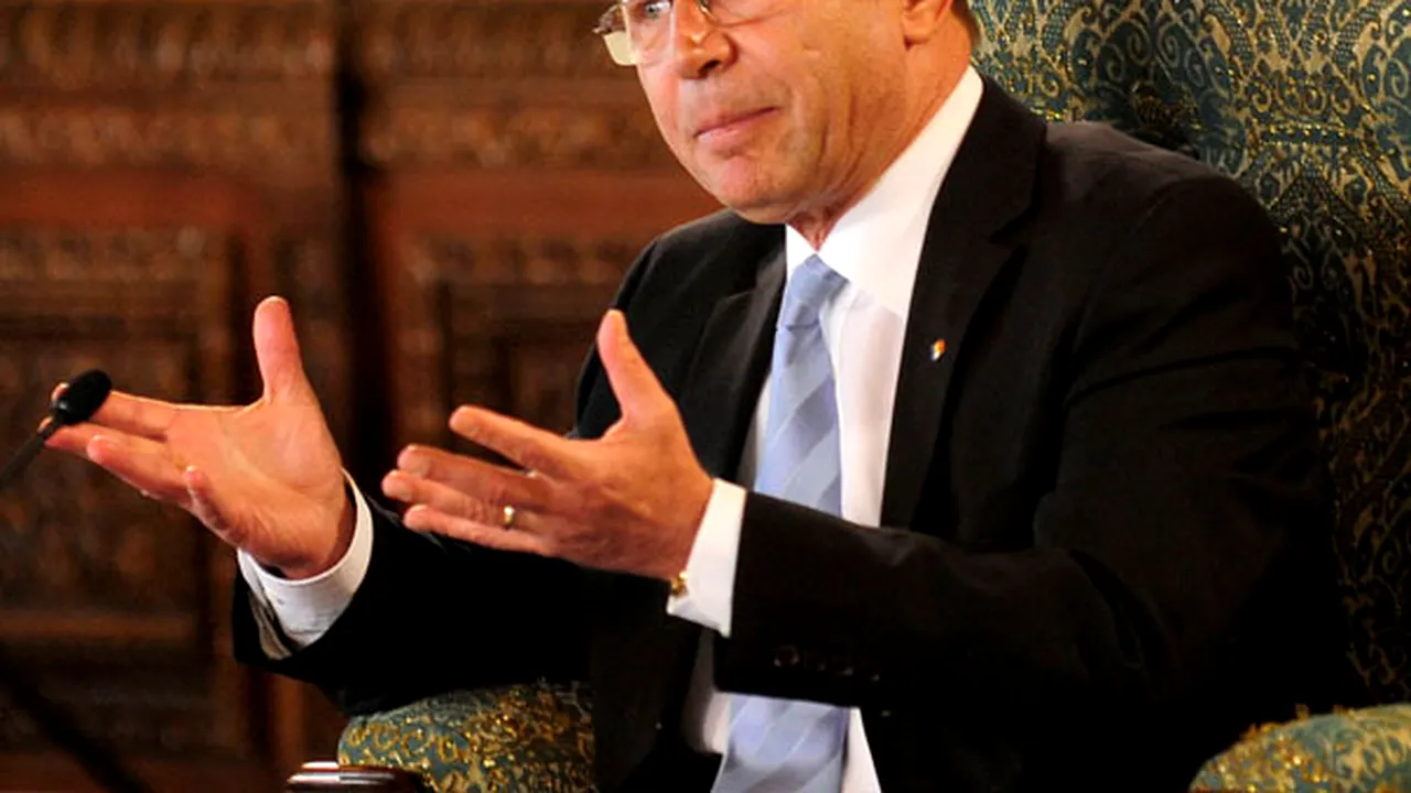 Băsescu: 25 la sută dintre angajaţii Administraţiei Prezidenţiale vor pleca acasă