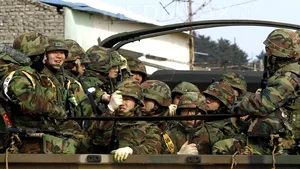 Coreea de Sud a început luni noi manevre militare