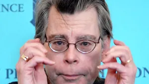 Stephen King, luat drept vandal într-o librărie din Australia