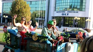 Paradă în centrul Slatinei şi cep butoiului de bere, la prima ediţie a Oktoberfest | GALERIE FOTO, VIDEO 