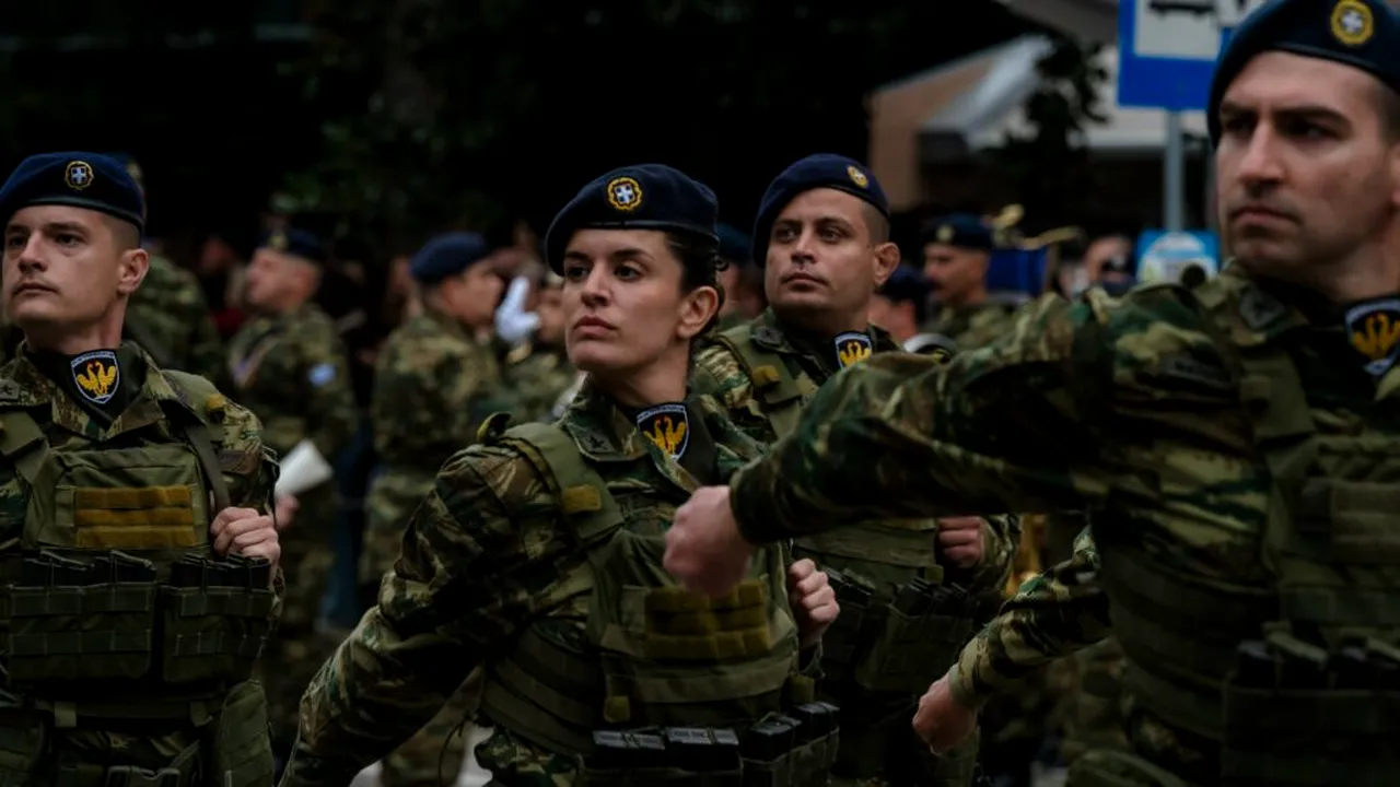 Grecia va permite înrolarea voluntară în armată a femeilor, începând cu 2026