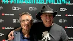 Dino Muradian, românul care transformă chitarele marilor artiști rock în opere de artă și colaborează cu Metallica