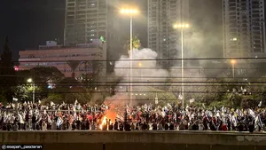 Protestatarii încep să se adune la Ierusalim şi Tel Aviv după ce Gallant a fost demis