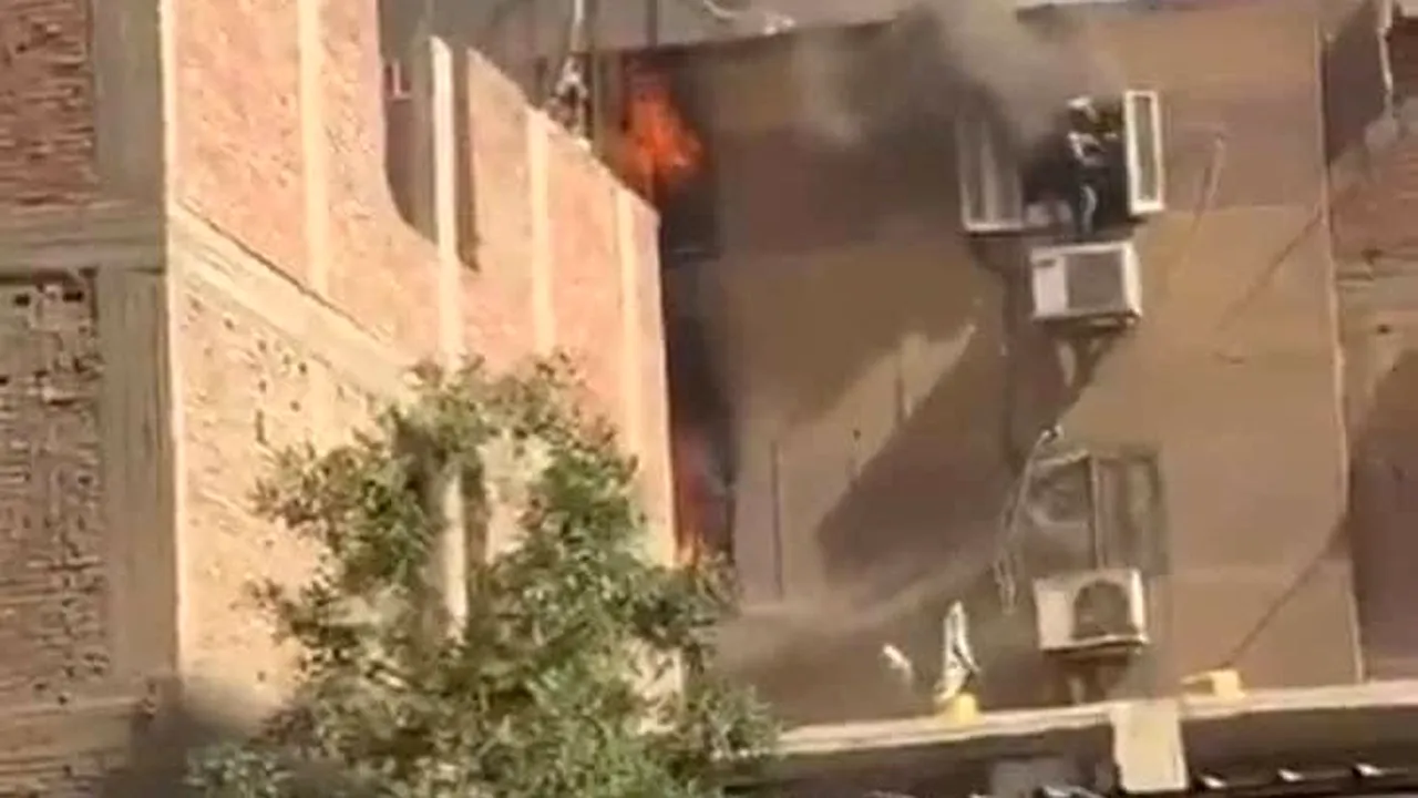 Incendiu uriaş izbucnit la un sediu al poliţiei din oraşul egiptean Ismailia