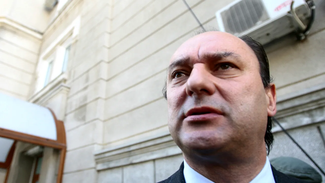 Ioan Avram Mureşan, luat cu ambulanţa de la ICCJ