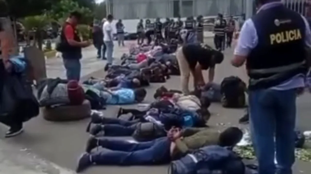 Raid violent la o universitate din Lima