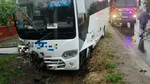 Mureș: Trei copii au ajuns la spital după ce un microbuz a intrat în șanțul de pe marginea drumului