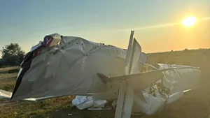 FOTO Accident aviatic în Delta Dunării. Două persoane au murit la Gura Portiţei
