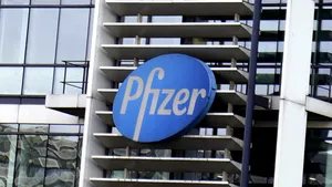 Pfizer va licenția un tratament împotriva cancerului, dezvoltat de o companie chineză