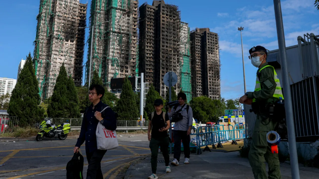 China avertizează publicațiile străine cu privire la acoperirea incendiului din Hong Kong