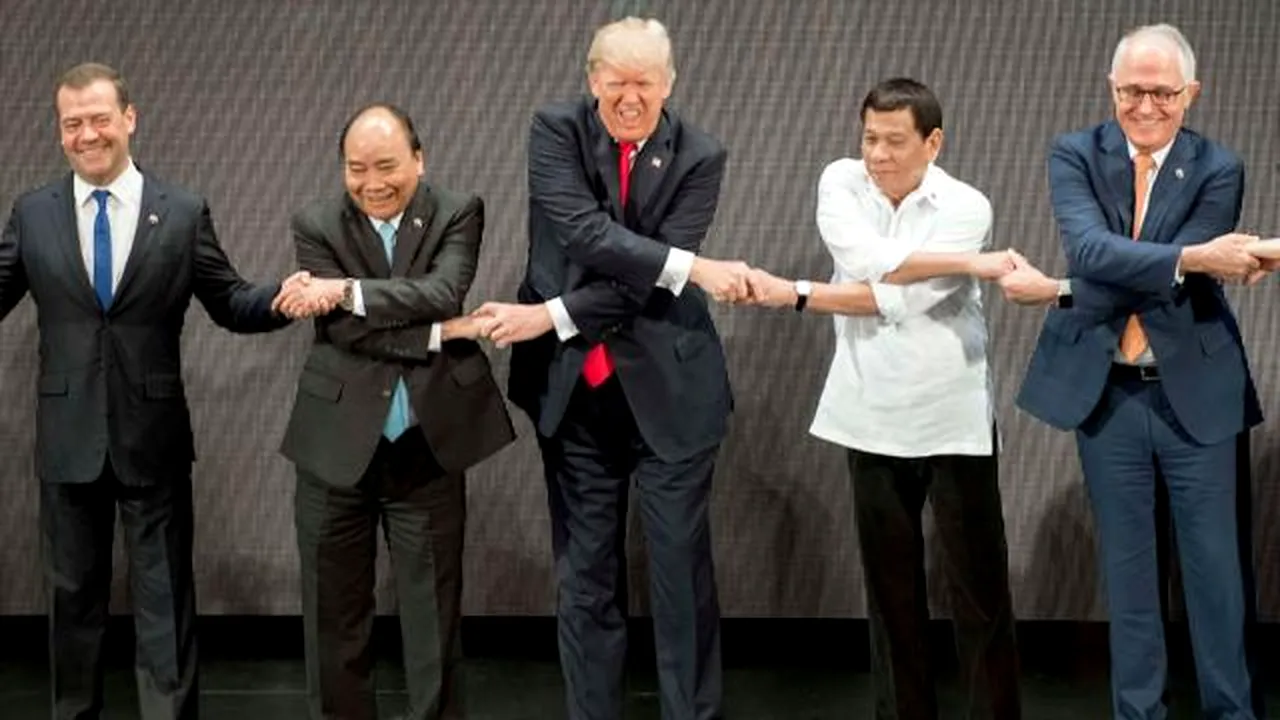 Donald Trump a participat la ceremonia de deschidere a summitului ASEAN de la Manila