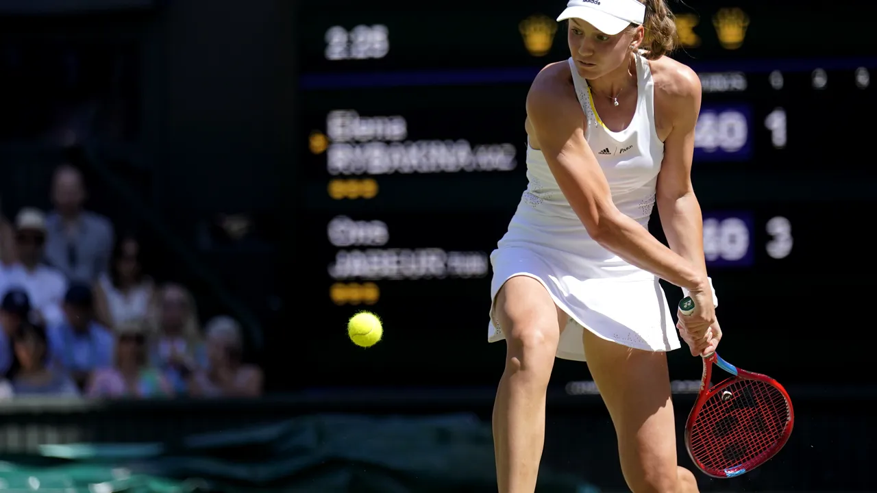 Organizatorii de la Wimbledon renunţă la codul vestimentar strict. Jucătoarele de tenis vor putea purta lenjerie intimă de culoare închisă