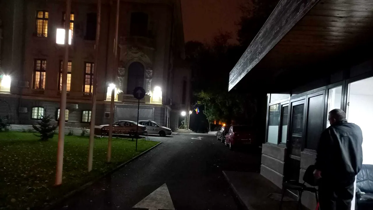 Incident la sediul PSD din Kiseleff. O tânără de 32 de ani s-a automutilat şi a provocat distrugeri în clădire