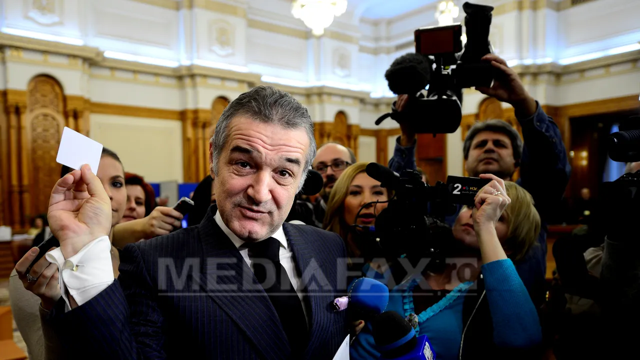 Becali:Nu mi s-a reproşat nimic din PNL, i-am zis lui Antonescu să-mi dea cartonaş dacă ies din decor