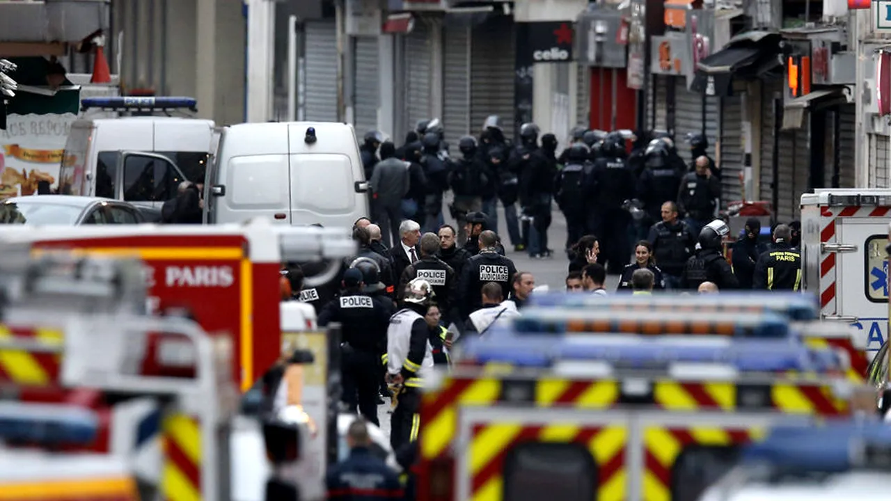 Saleh Abdeslam, căutat pentru implicarea în atentatele de la Paris, ARESTAT la Bruxelles. Alţi doi islamişti au fost capturaţi în viaţă, iar un alt presupus terorist a fost împuşcat mortal  - GALERIE FOTO, VIDEO 