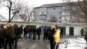 VIDEO Locuinţele a zeci de localnici, scoase la licitaţie fără ca oamenii să aibă datorii /Localnicii nu vor fi executaţi de ANAF, institutul va plăti datoria eşalonat