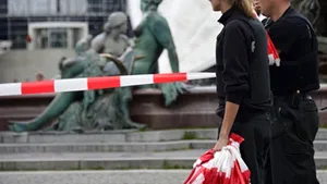 Un tânăr complet dezbrăcat, înarmat cu un cuţit, împuşcat de poliţie la Berlin